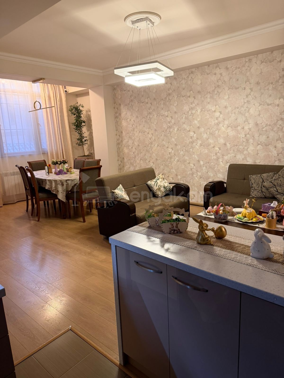 3 Սենյականոց Բնակարան, 92քմ, 1/6 հարկ, Կապիտալ Վերանորոգված