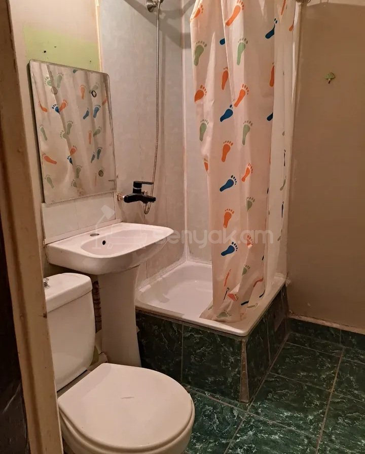 1 Սենյականոց Բնակարան, 37քմ, 3/5 հարկ, Պետական Վիճակում, Կահավորված