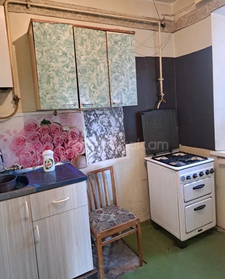 1 Սենյականոց Բնակարան, 37քմ, 3/5 հարկ, Պետական Վիճակում, Կահավորված