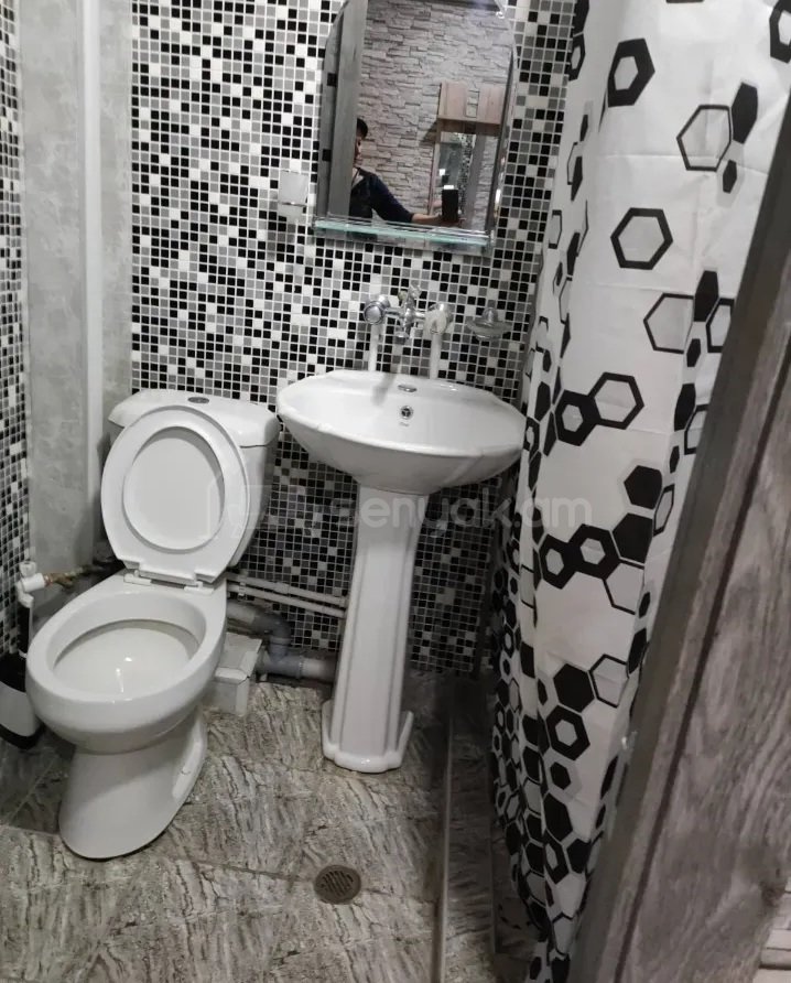 1 Սենյականոց Բնակարան Քարե Շենքում, 50քմ, 5/5 հարկ, Դիզայներական Վերանորոգված, Կահավորված