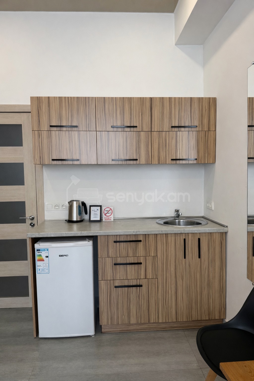 3 Սենյականոց Բնակարան, 30քմ, 3/3 հարկ, Դիզայներական Վերանորոգված