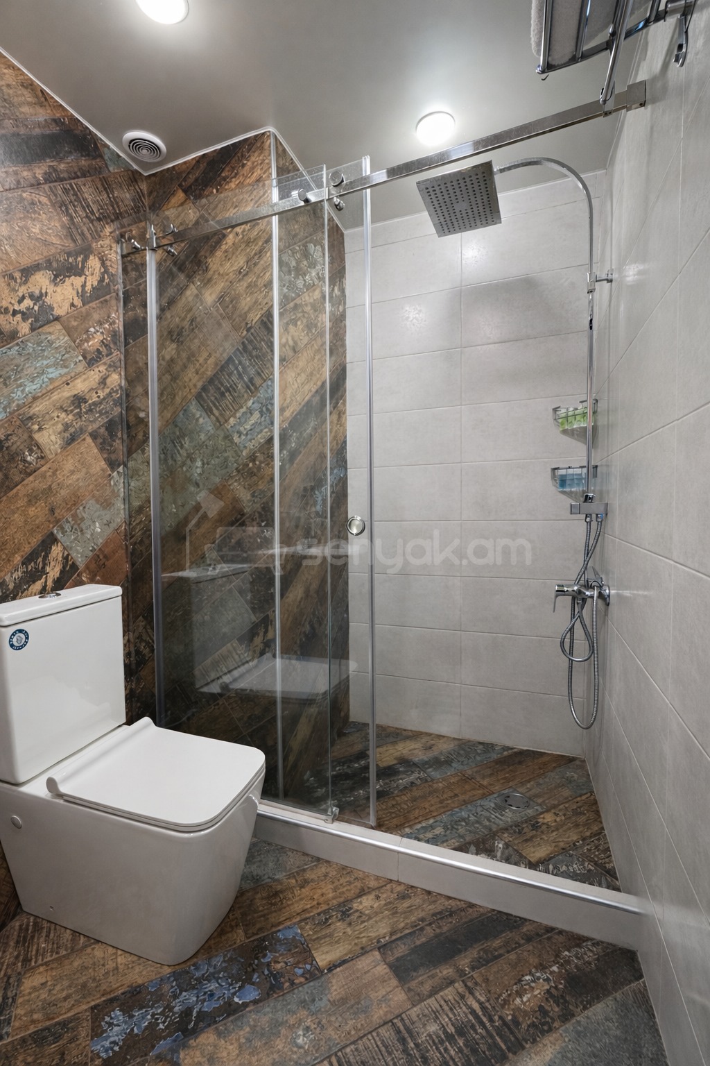 3 Սենյականոց Բնակարան, 30քմ, 2/3 հարկ, Դիզայներական Վերանորոգված