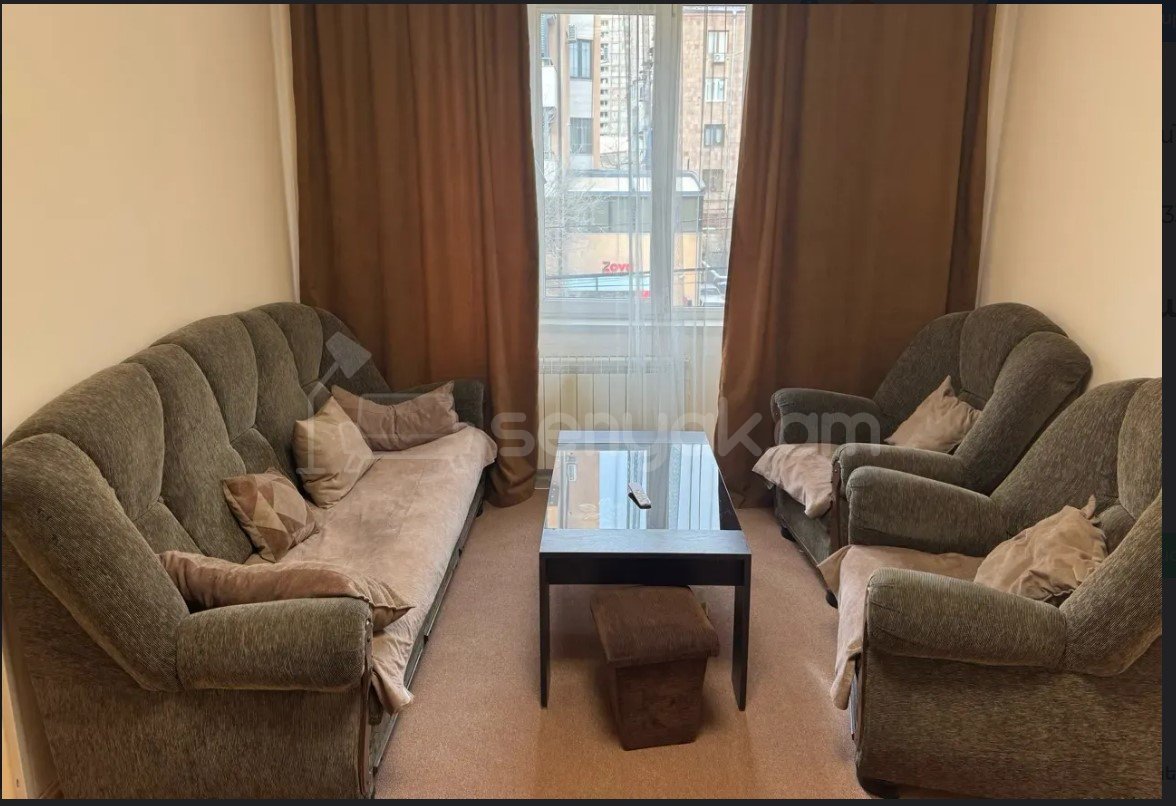 1 Սենյականոց Բնակարան Քարե Շենքում, 33քմ, 3/5 հարկ, Կապիտալ Վերանորոգված, Կահավորված