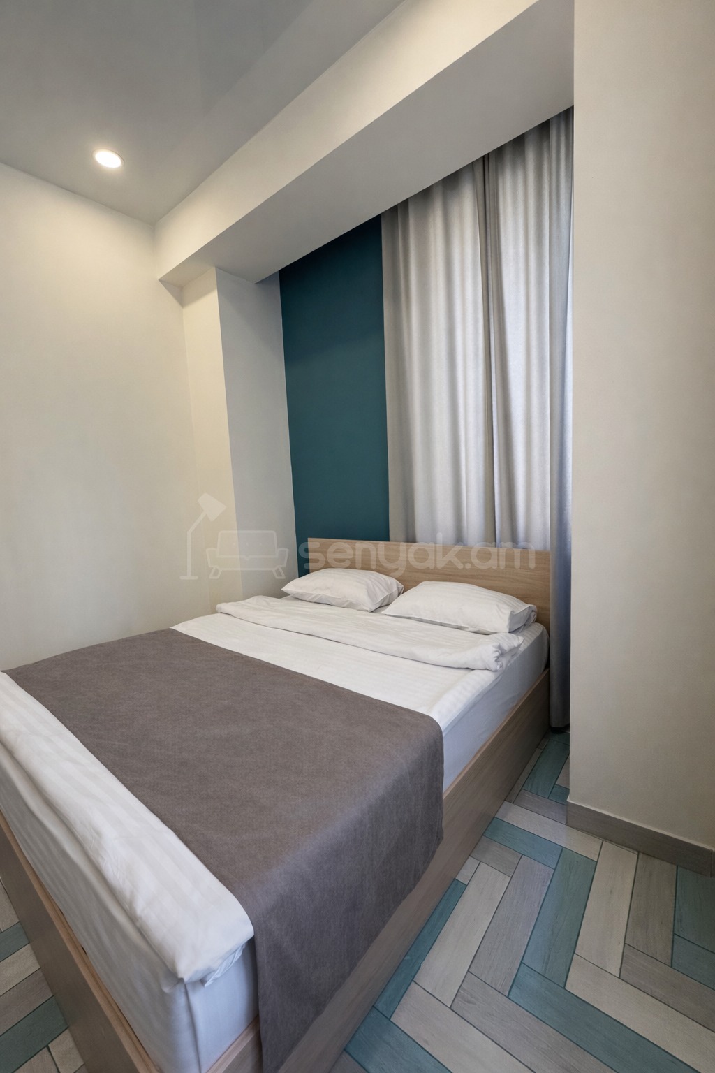 3 Սենյականոց Բնակարան Նորակառույցում, 30քմ, 2/3 հարկ, Դիզայներական Վերանորոգված