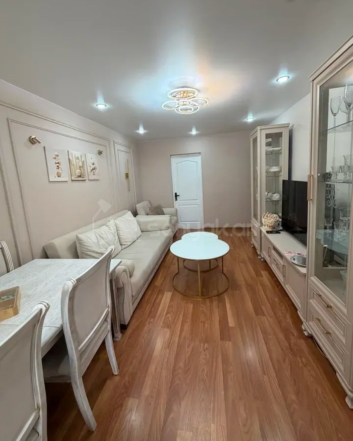 3 Սենյականոց Բնակարան, 75քմ, 4/4 հարկ, Դիզայներական Վերանորոգված