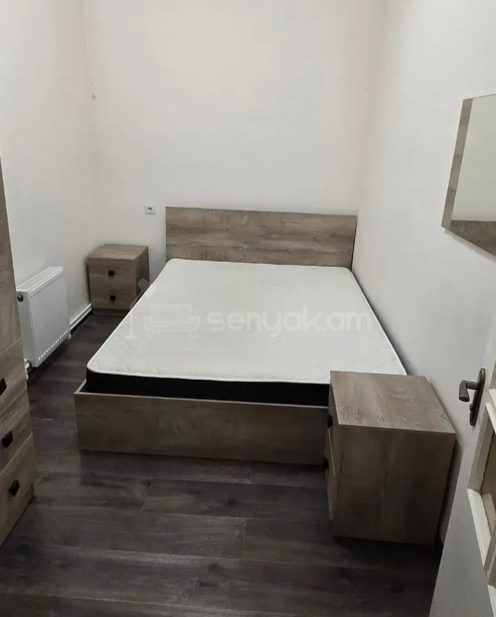 2 Սենյականոց Բնակարան Քարե Շենքում, 40քմ, 5/5 հարկ, Դիզայներական Վերանորոգված, Կահավորված