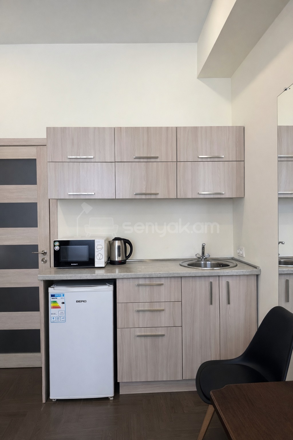 1 Սենյականոց Բնակարան Նորակառույցում, 20քմ, 2/3 հարկ, Դիզայներական Վերանորոգված