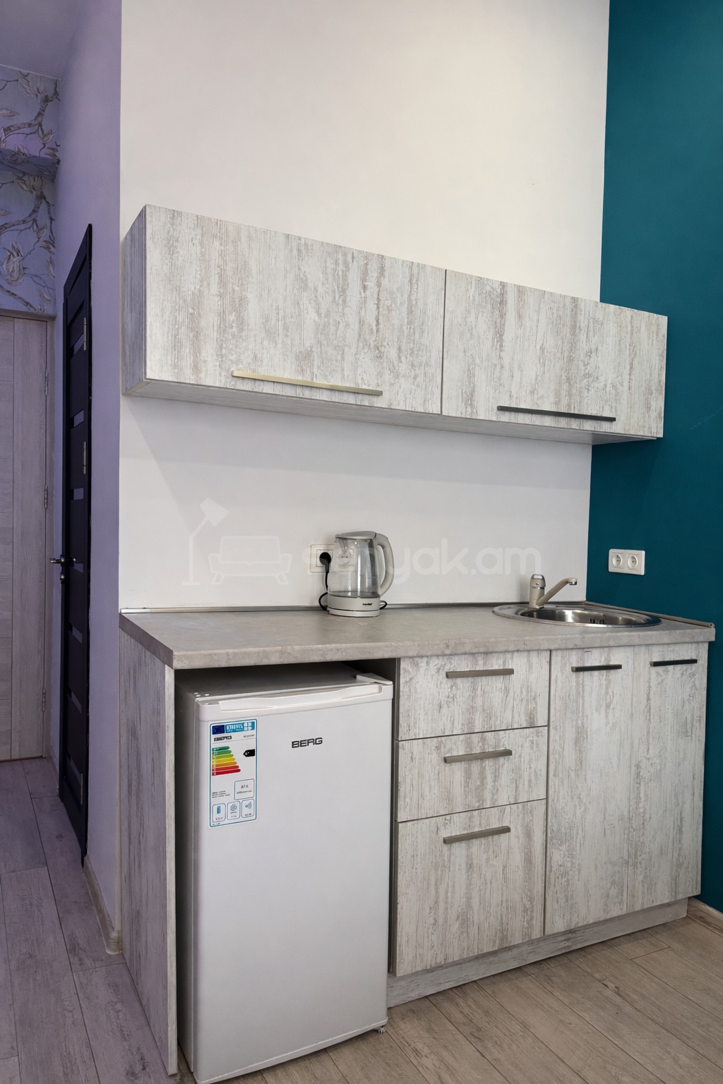 1 Սենյականոց Բնակարան Նորակառույցում, 20քմ, 3/3 հարկ, Դիզայներական Վերանորոգված