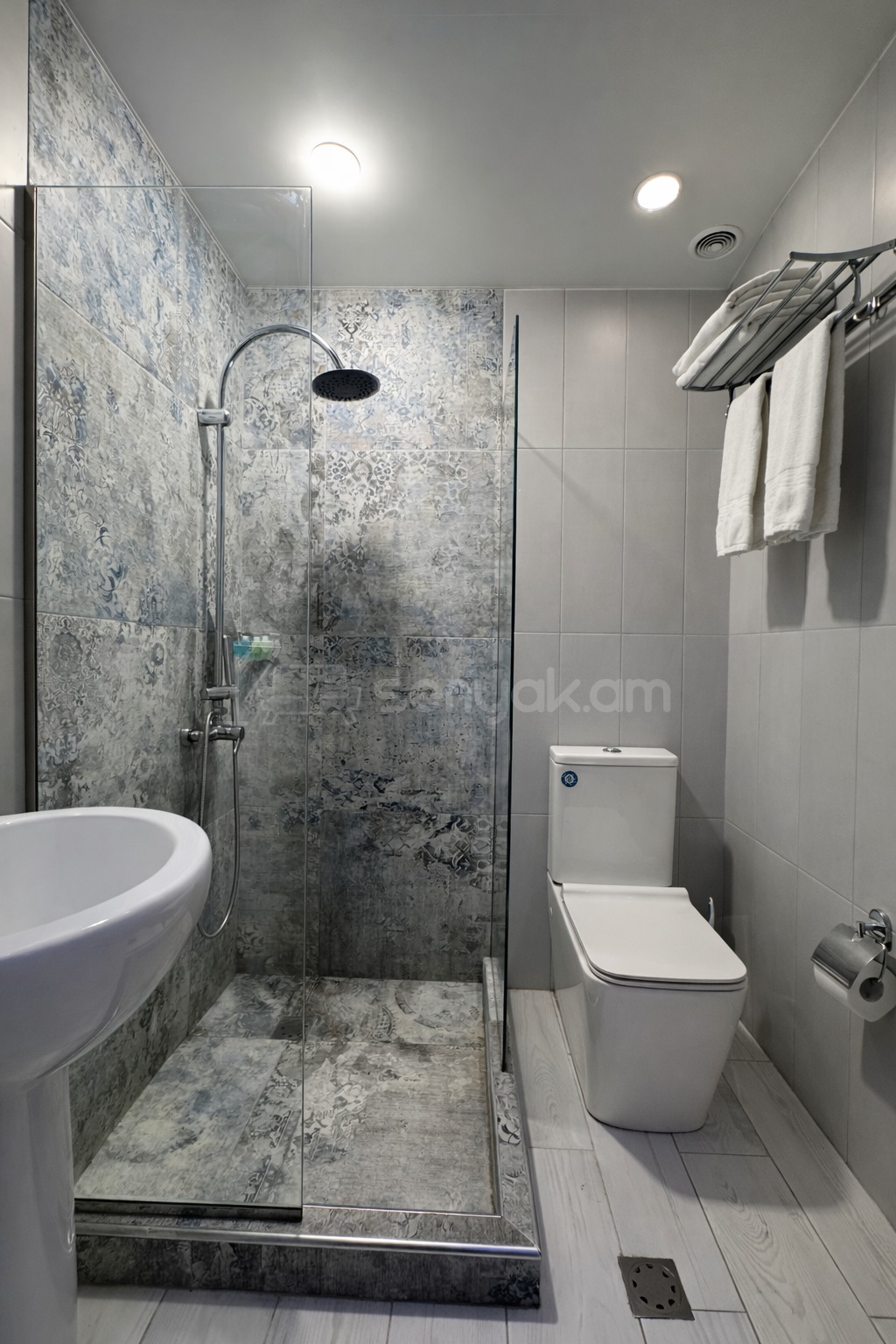 1 Սենյականոց Բնակարան Նորակառույցում, 20քմ, 3/3 հարկ, Դիզայներական Վերանորոգված