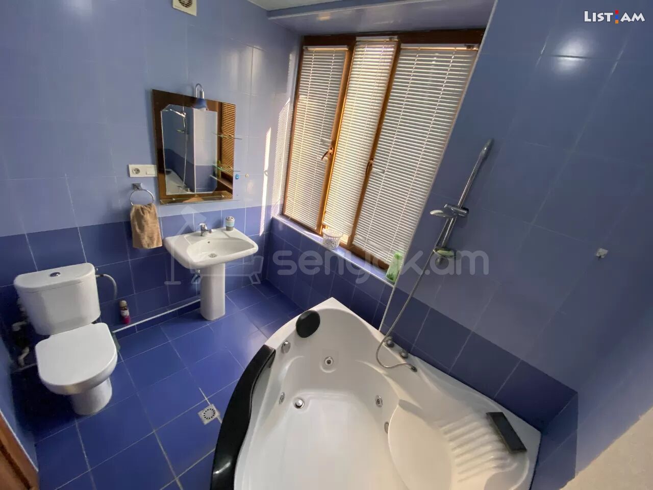 4 Սենյականոց Բնակարան Նորակառույցում, 151քմ, 13/14 հարկ, Կապիտալ Վերանորոգված