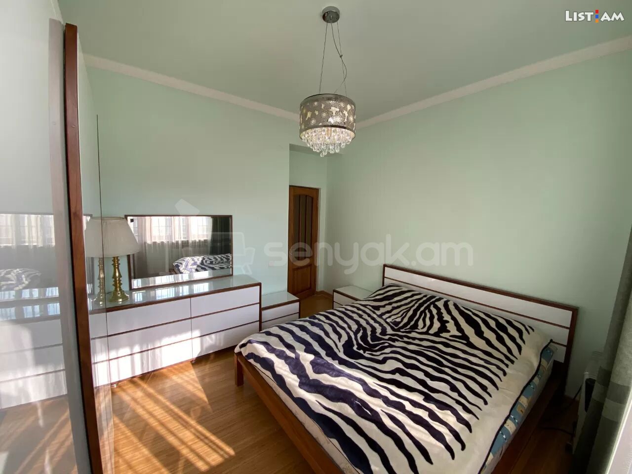 4 Սենյականոց Բնակարան Նորակառույցում, 151քմ, 13/14 հարկ, Կապիտալ Վերանորոգված