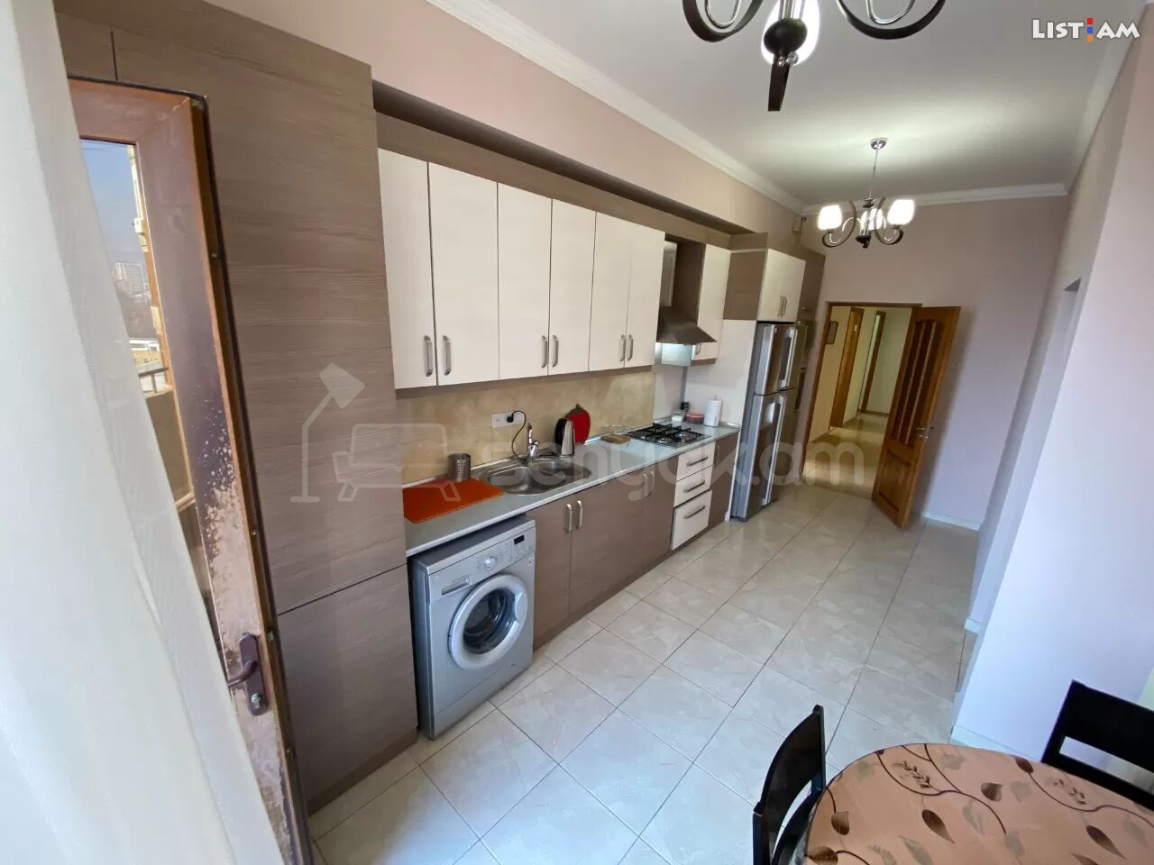 4 Սենյականոց Բնակարան Նորակառույցում, 151քմ, 13/14 հարկ, Կապիտալ Վերանորոգված