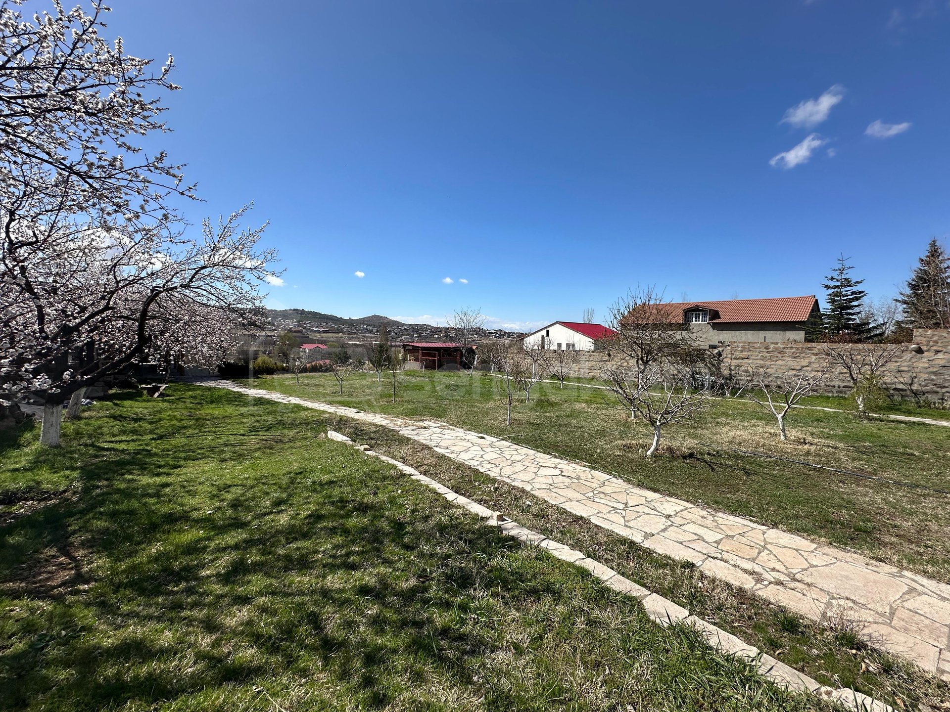 6 Սենյականոց Սեփական Տուն, 320քմ, Կապիտալ Վերանորոգված