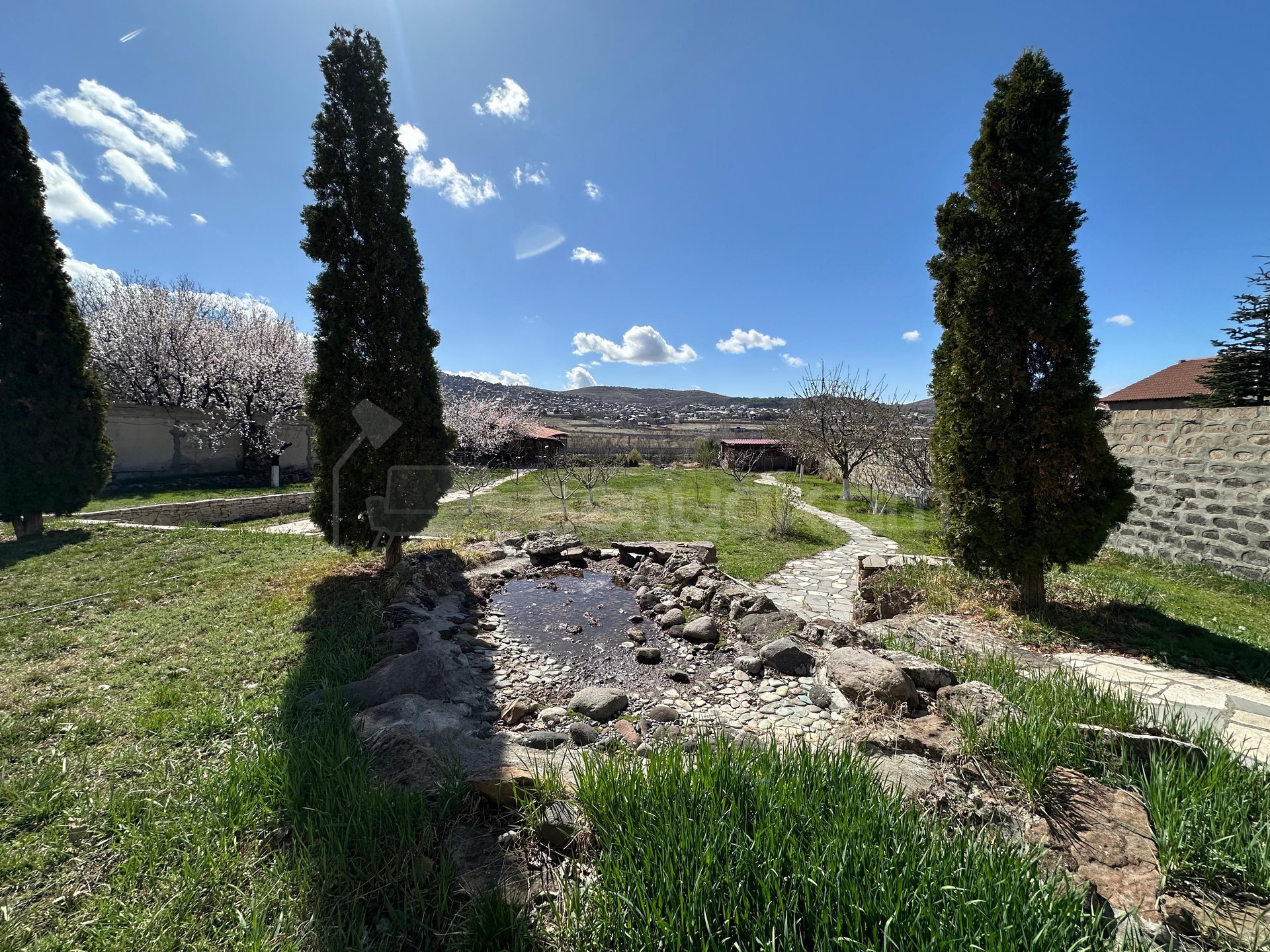 6 Սենյականոց Սեփական Տուն, 320քմ, Կապիտալ Վերանորոգված