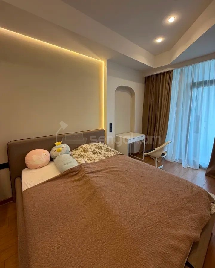 4 Սենյականոց Բնակարան Նորակառույցում, 126քմ, 14/17 հարկ, Դիզայներական Վերանորոգված