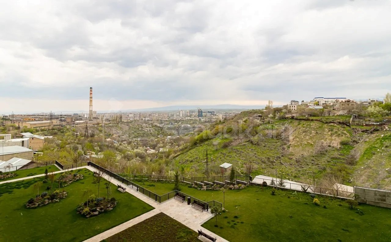 4 Սենյականոց Բնակարան Նորակառույցում, 126քմ, 14/17 հարկ, Դիզայներական Վերանորոգված