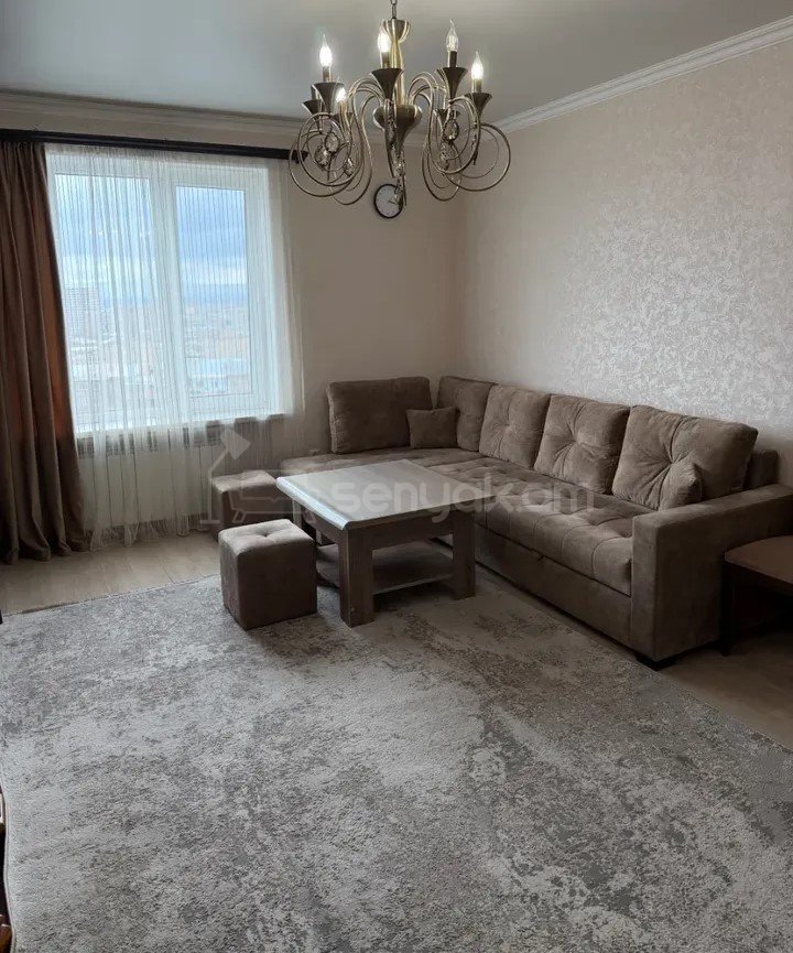 1 Սենյականոց Բնակարան Քարե Շենքում, 44քմ, 5/5 հարկ, Կապիտալ Վերանորոգված