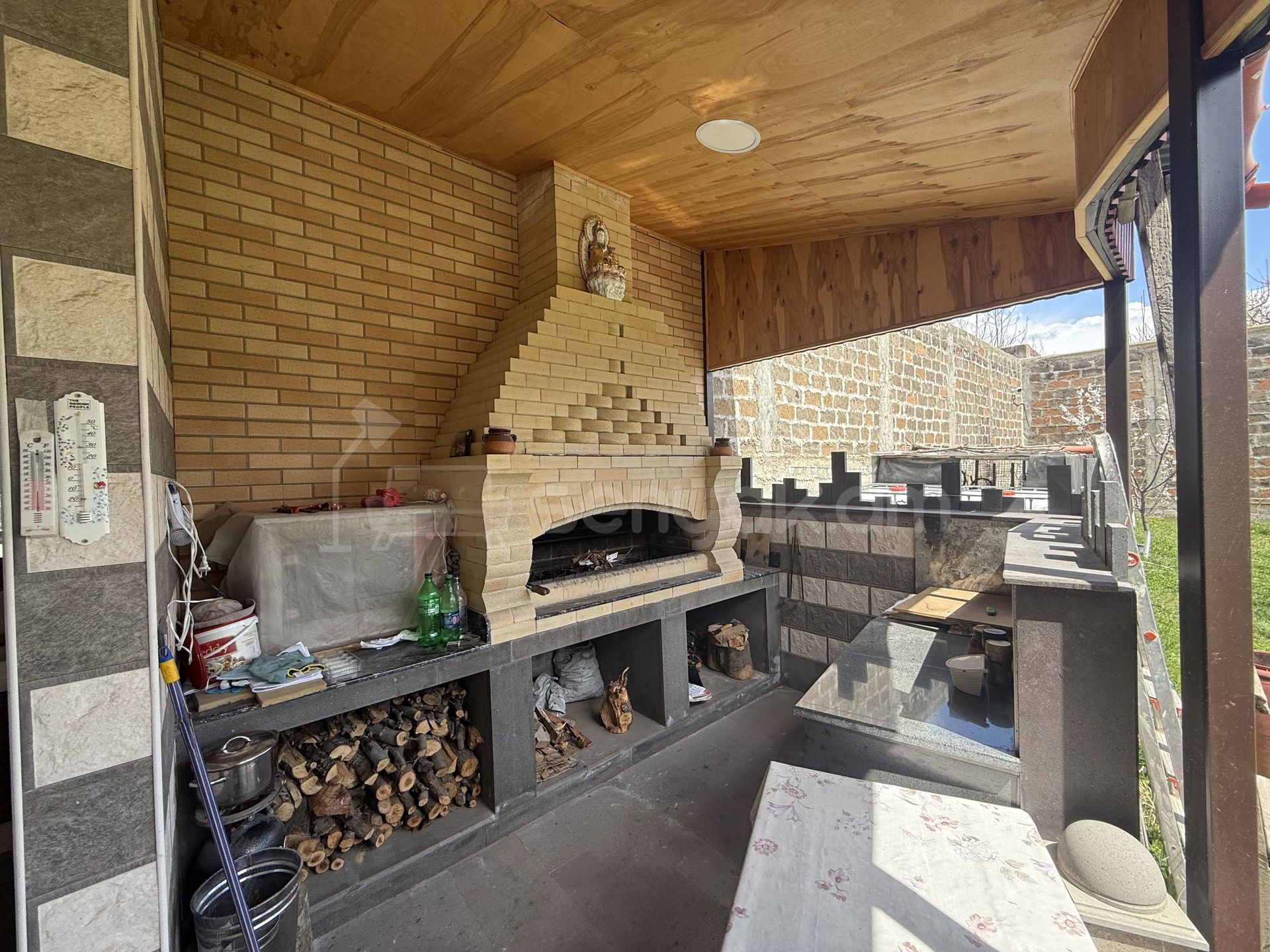 6 Սենյականոց Շքեղ Առանձնատուն, 500քմ, Ավտոտնակով