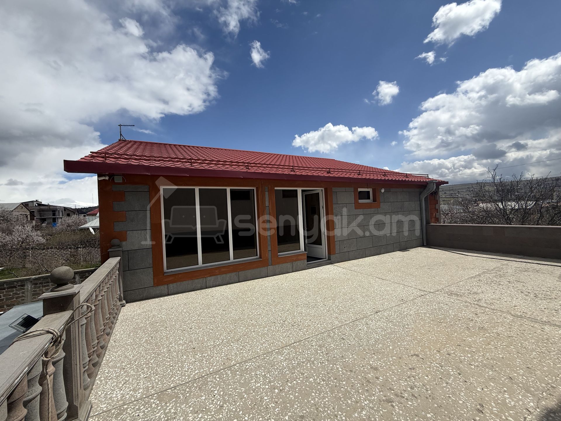 6 Սենյականոց Շքեղ Առանձնատուն, 500քմ, Ավտոտնակով