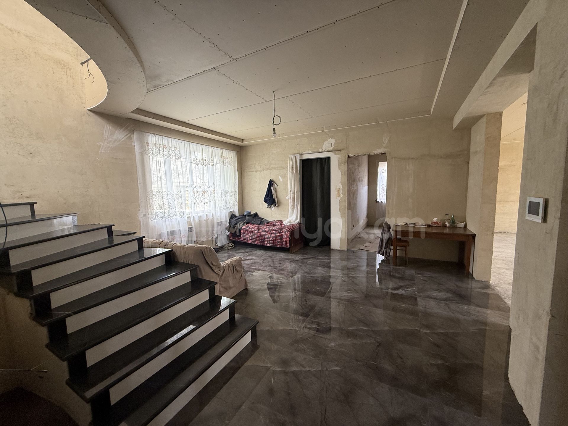 6 Սենյականոց Շքեղ Առանձնատուն, 500քմ, Ավտոտնակով