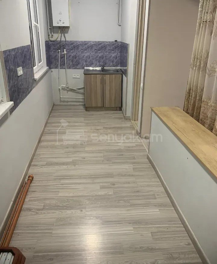 2 Սենյականոց Բնակարան Քարե Շենքում, 46քմ, 5/5 հարկ, Կոսմետիկ Վերանորոգված