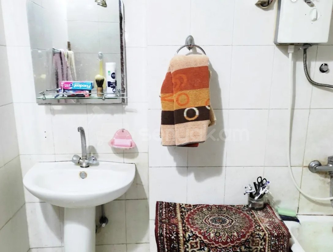 3 Սենյականոց Բնակարան, 77քմ, 5/9 հարկ, Պետական Վիճակում