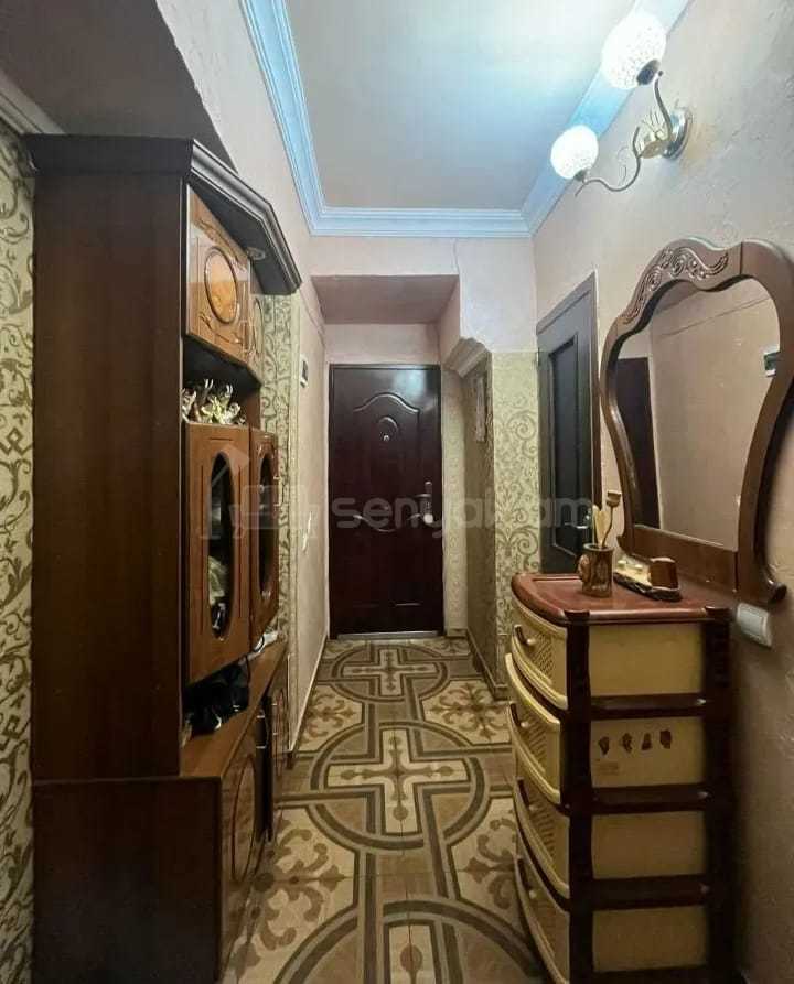 2 Սենյականոց Բնակարան Քարե Շենքում, 55քմ, 5/5 հարկ, Կապիտալ Վերանորոգված