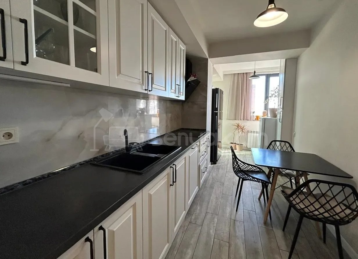 3 Սենյականոց Բնակարան, 93քմ, 12/16 հարկ, Կապիտալ Վերանորոգված