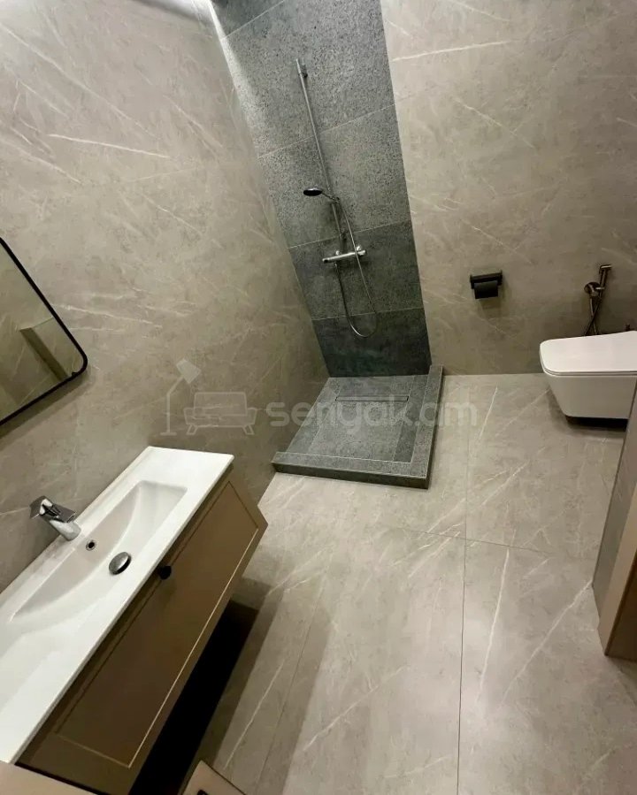 4 Սենյականոց Բնակարան Նորակառույցում, 126քմ, 14/17 հարկ, Դիզայներական Վերանորոգված