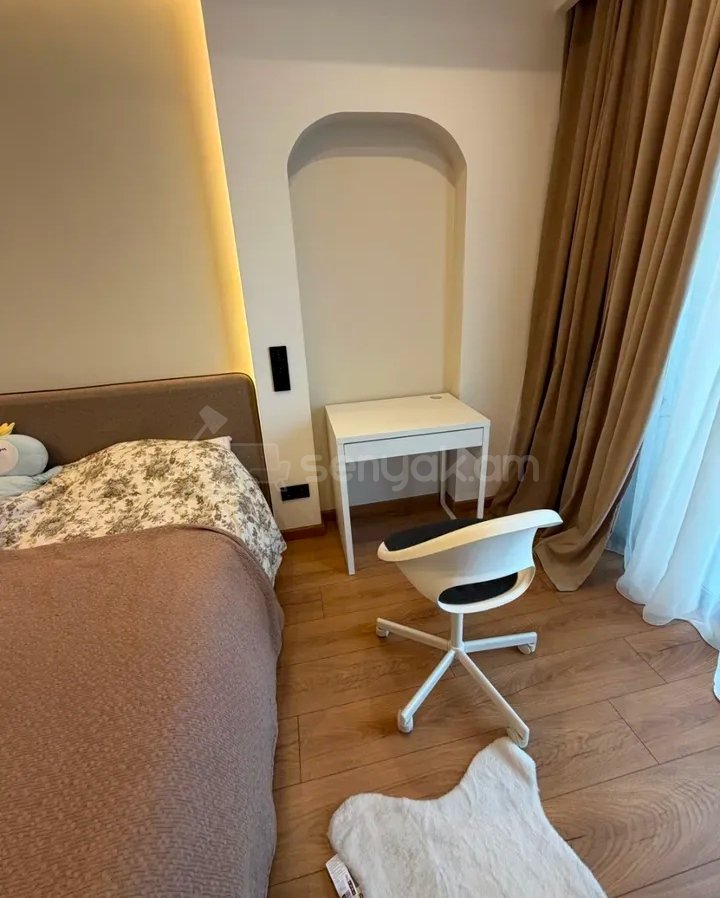 4 Սենյականոց Բնակարան Նորակառույցում, 126քմ, 14/17 հարկ, Դիզայներական Վերանորոգված