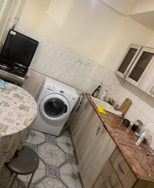 3 Սենյականոց Բնակարան, 84քմ, 6/9 հարկ, Նորմալ Վիճակում