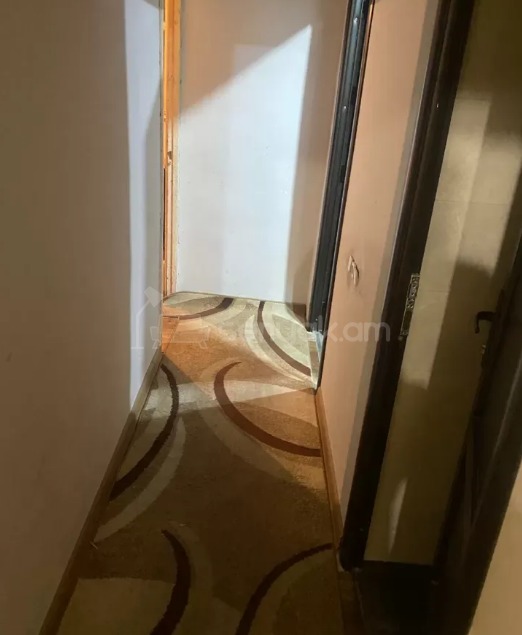 3 Սենյականոց Բնակարան, 84քմ, 6/9 հարկ, Նորմալ Վիճակում