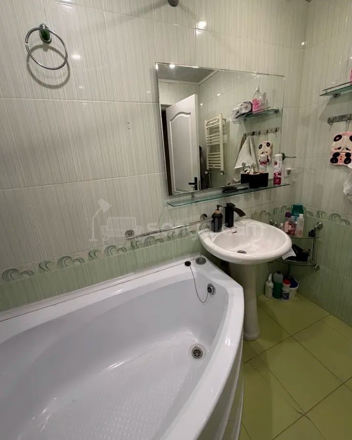 3 Սենյականոց Բնակարան, 75քմ, 4/4 հարկ, Կապիտալ Վերանորոգված