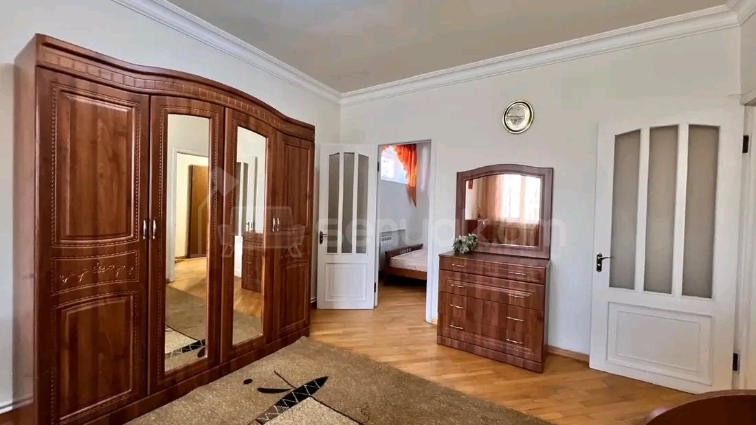 2 Սենյականոց Բնակարան Քարե Շենքում, 50քմ, 3/5 հարկ, Նորմալ Վիճակում, Կահավորված