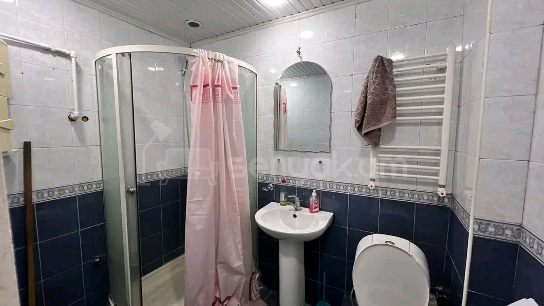 2 Սենյականոց Բնակարան Քարե Շենքում, 50քմ, 3/5 հարկ, Նորմալ Վիճակում, Կահավորված