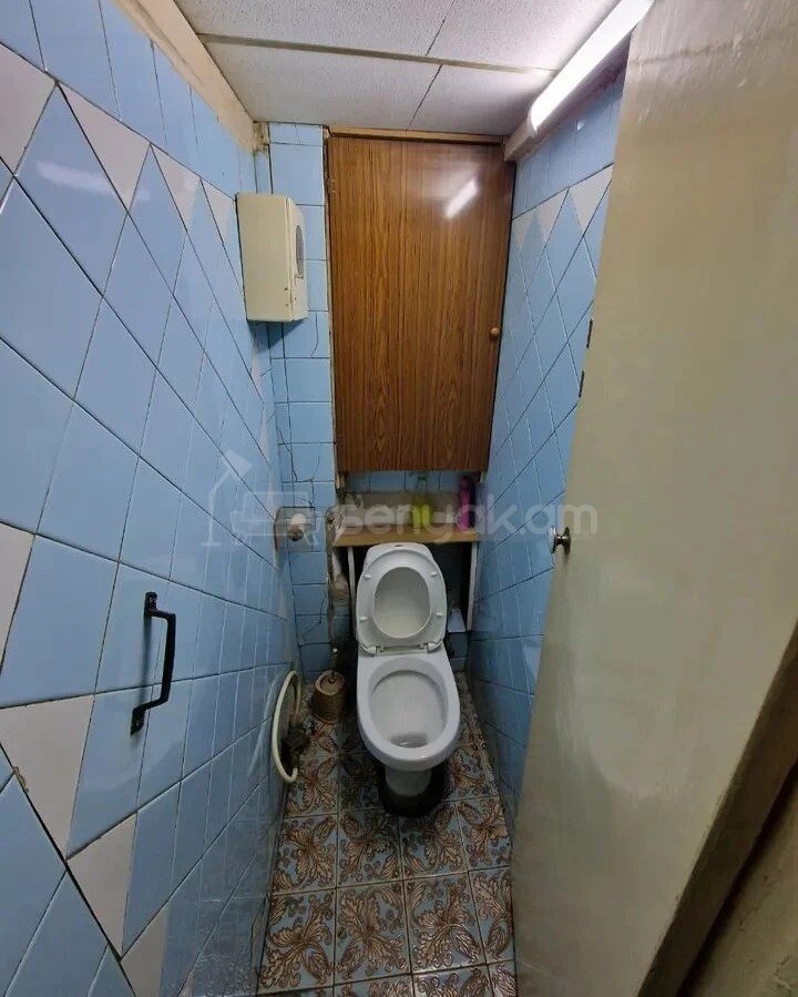 3 Սենյականոց Բնակարան Քարե Շենքում, 77քմ, 5/5 հարկ, Նորմալ Վիճակում