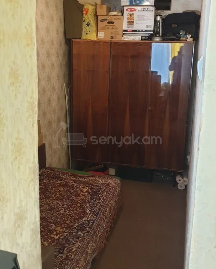 3 Սենյականոց Բնակարան Քարե Շենքում, 77քմ, 5/5 հարկ, Նորմալ Վիճակում