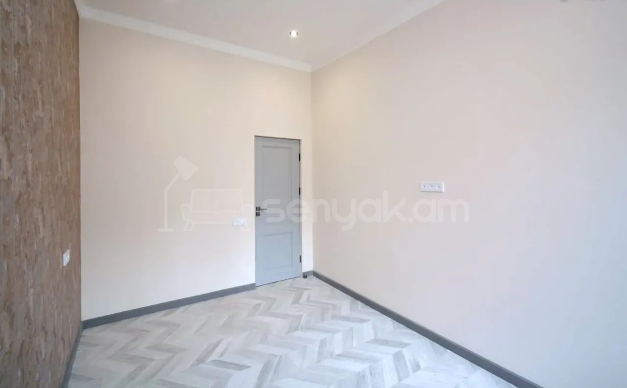 3 Սենյականոց Բնակարան Քարե Շենքում, 67քմ, 2/3 հարկ, Կապիտալ Վերանորոգված