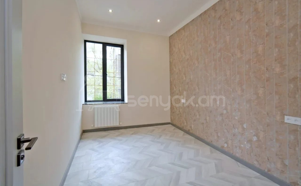 3 Սենյականոց Բնակարան Քարե Շենքում, 67քմ, 2/3 հարկ, Կապիտալ Վերանորոգված