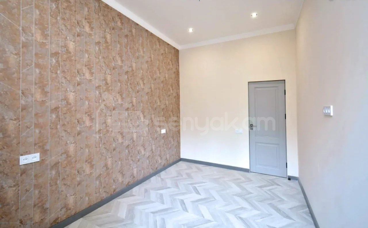 3 Սենյականոց Բնակարան Քարե Շենքում, 67քմ, 2/3 հարկ, Կապիտալ Վերանորոգված