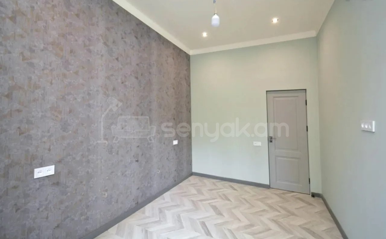 3 Սենյականոց Բնակարան Քարե Շենքում, 67քմ, 2/3 հարկ, Կապիտալ Վերանորոգված