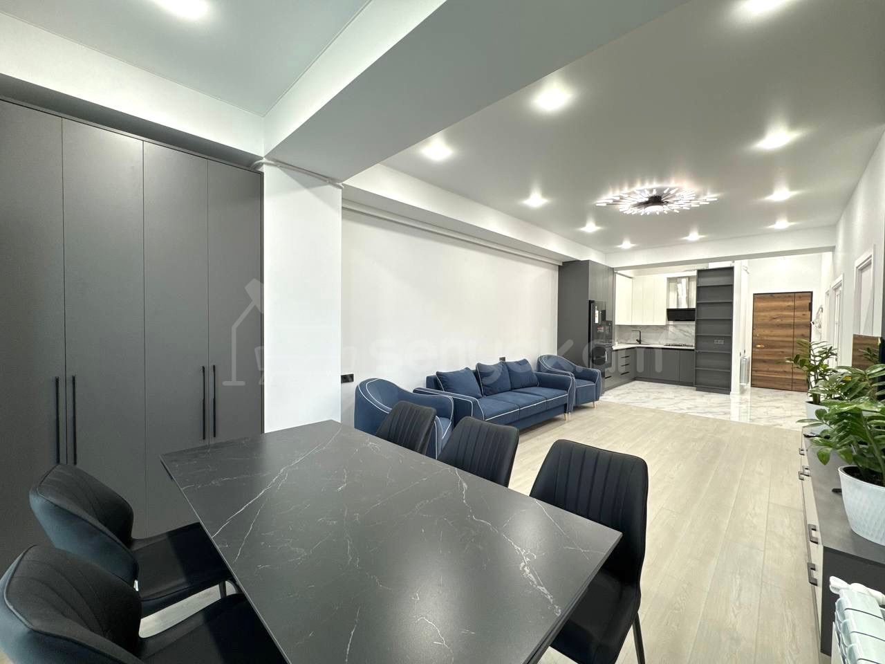 3 Սենյականոց Բնակարան Նորակառույցում, 74քմ, 17/18 հարկ, Զրոյական Վիճակում