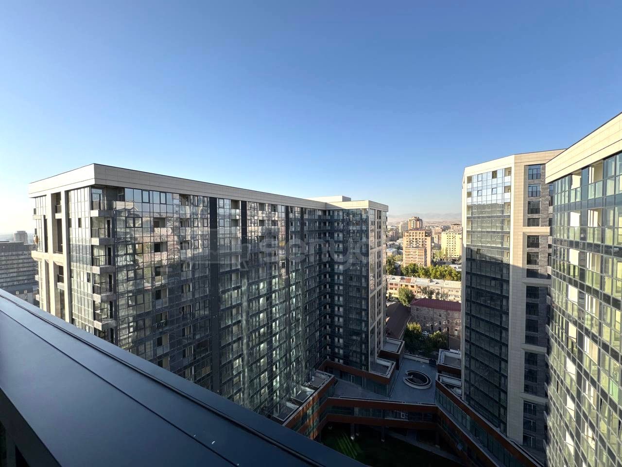 3 Սենյականոց Բնակարան Նորակառույցում, 74քմ, 17/18 հարկ, Զրոյական Վիճակում