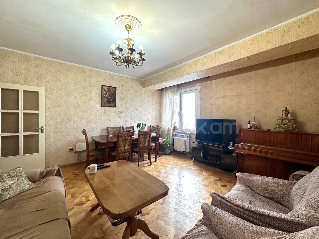 3 Սենյականոց Բնակարան, 90քմ, 9/14 հարկ, Նորմալ Վիճակում