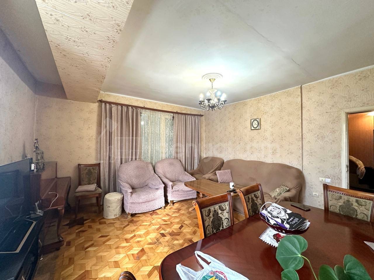 3 Սենյականոց Բնակարան, 90քմ, 9/14 հարկ, Նորմալ Վիճակում