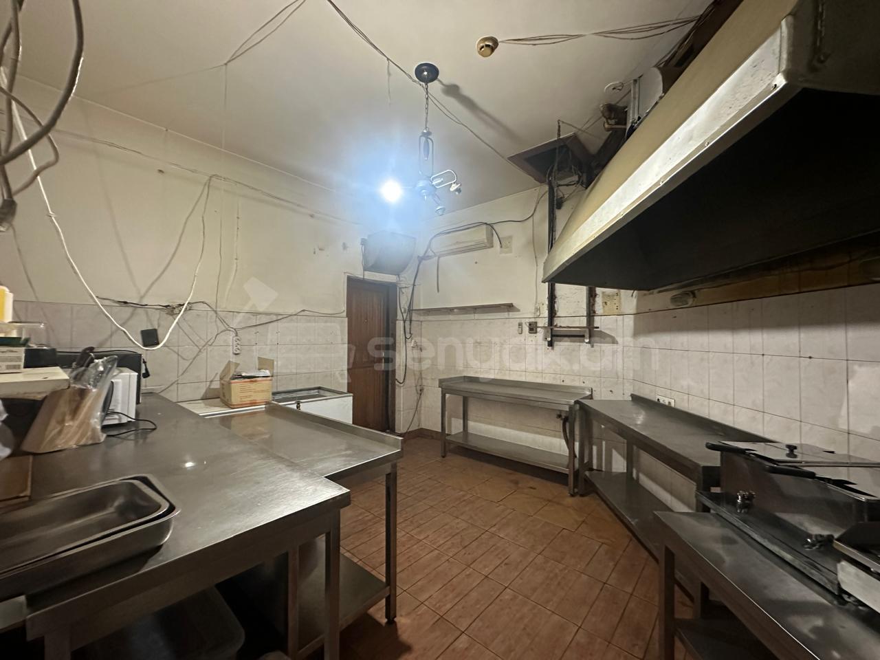 Կոմերցիոն Տարածք, 121քմ, Կապիտալ Վերանորոգված