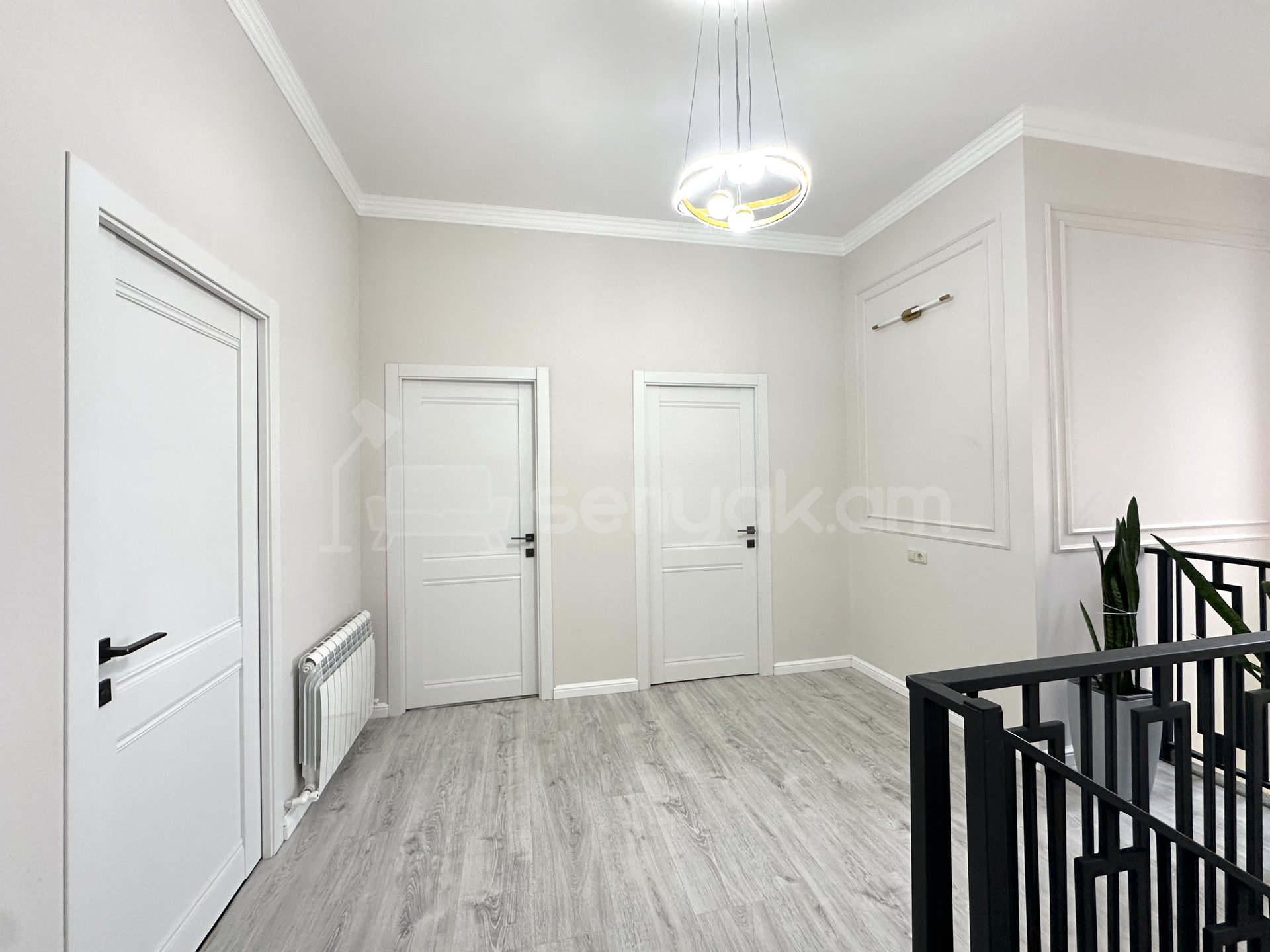 5 Սենյականոց Սեփական Տուն, 300քմ, Կապիտալ Վերանորոգված