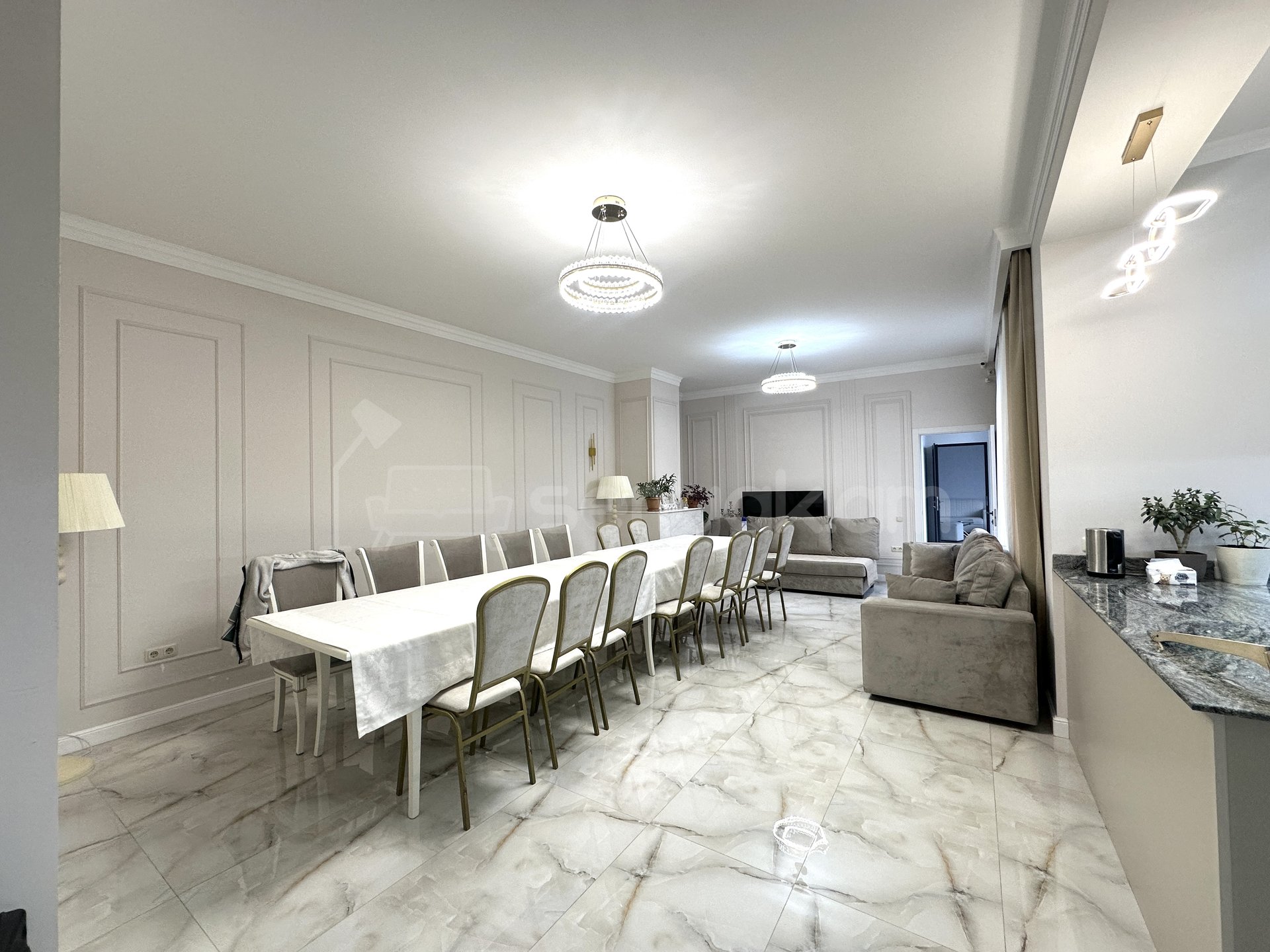 5 Սենյականոց Սեփական Տուն, 300քմ, Կապիտալ Վերանորոգված