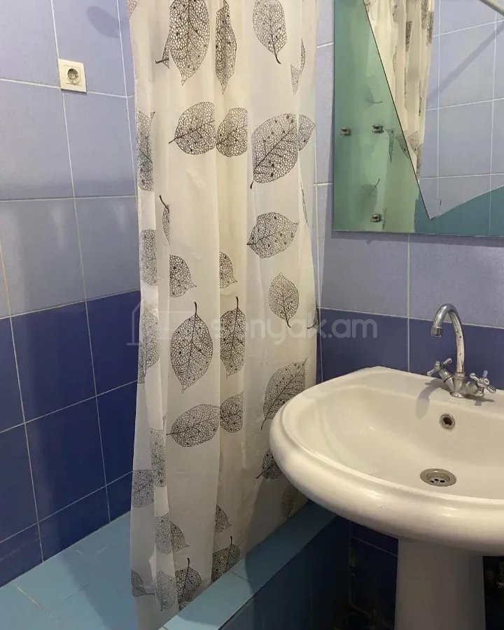 1 Սենյականոց Բնակարան Նորակառույց Քարե Շենքում, 37քմ, 11/14 հարկ, Կապիտալ Վերանորոգված, Կահավորված