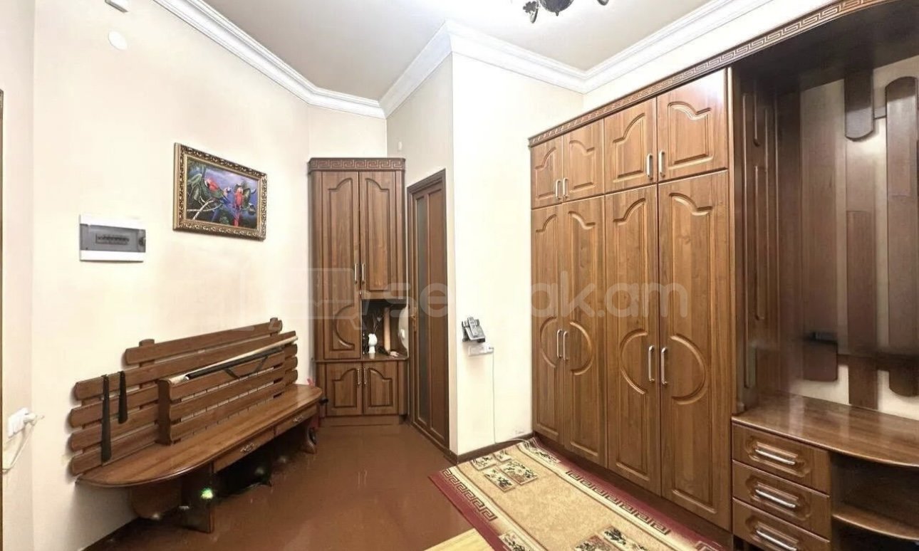 4 Սենյականոց Բնակարան Նորակառույցում, 193քմ, 7/11 հարկ, Կապիտալ Վերանորոգված